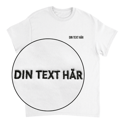 Designa din egen t-shirt med brodyr - egen text 